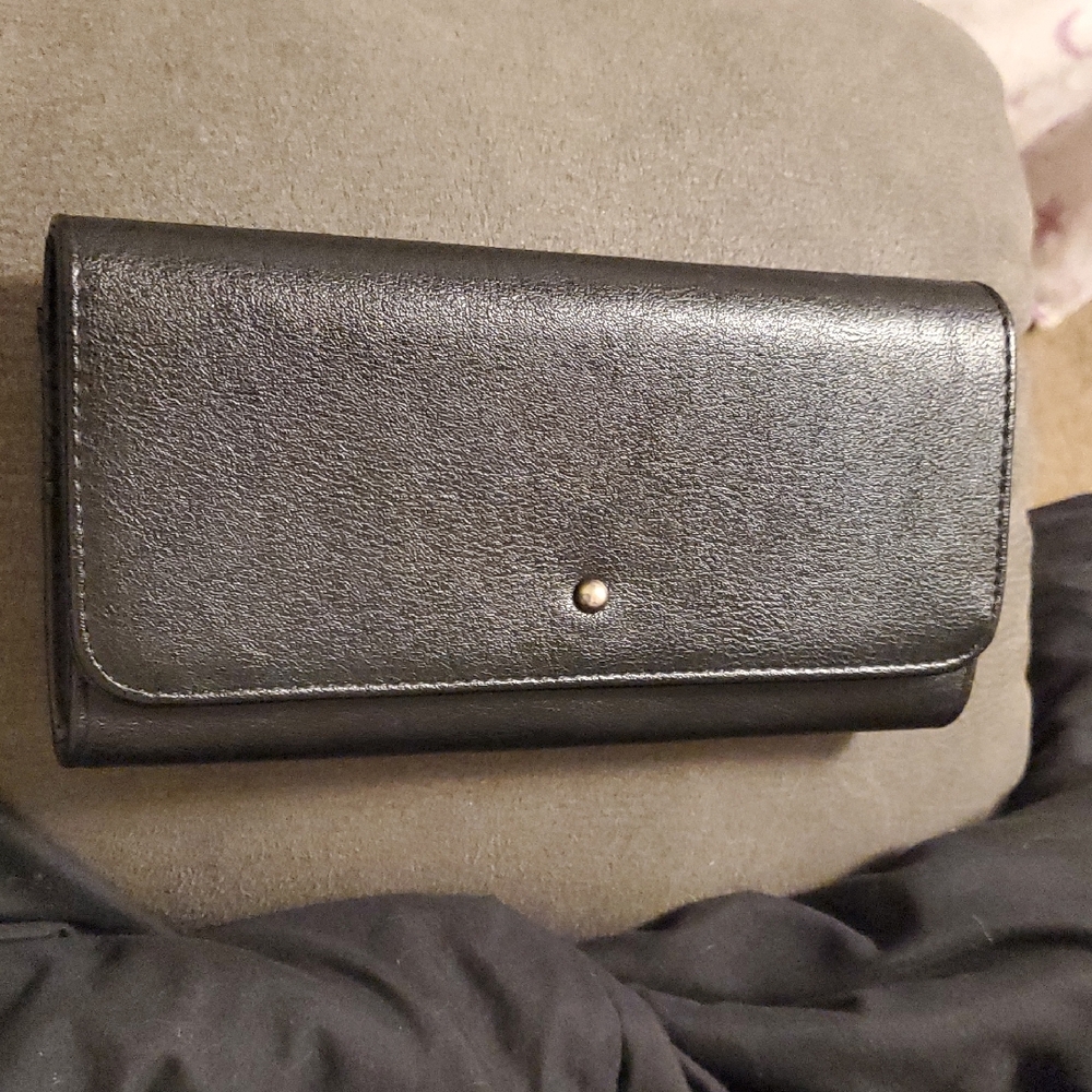 Universal Thread Black Faux Leather Bifold Wallet Snap Closure - Picture 6 of 6